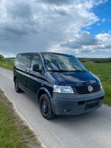 Volkswagen VW Transporter 2.5 TDI - 8 Sitzpl. - VW T5 Transporter in Braunschweig