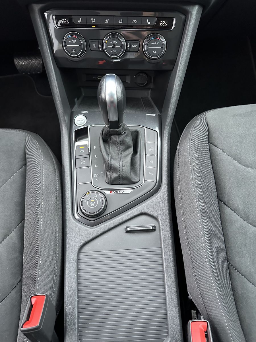 Fahrzeugabbildung Volkswagen Tiguan Allspace 4M R-Line HL NAV+LED+AHK+19ZOLL