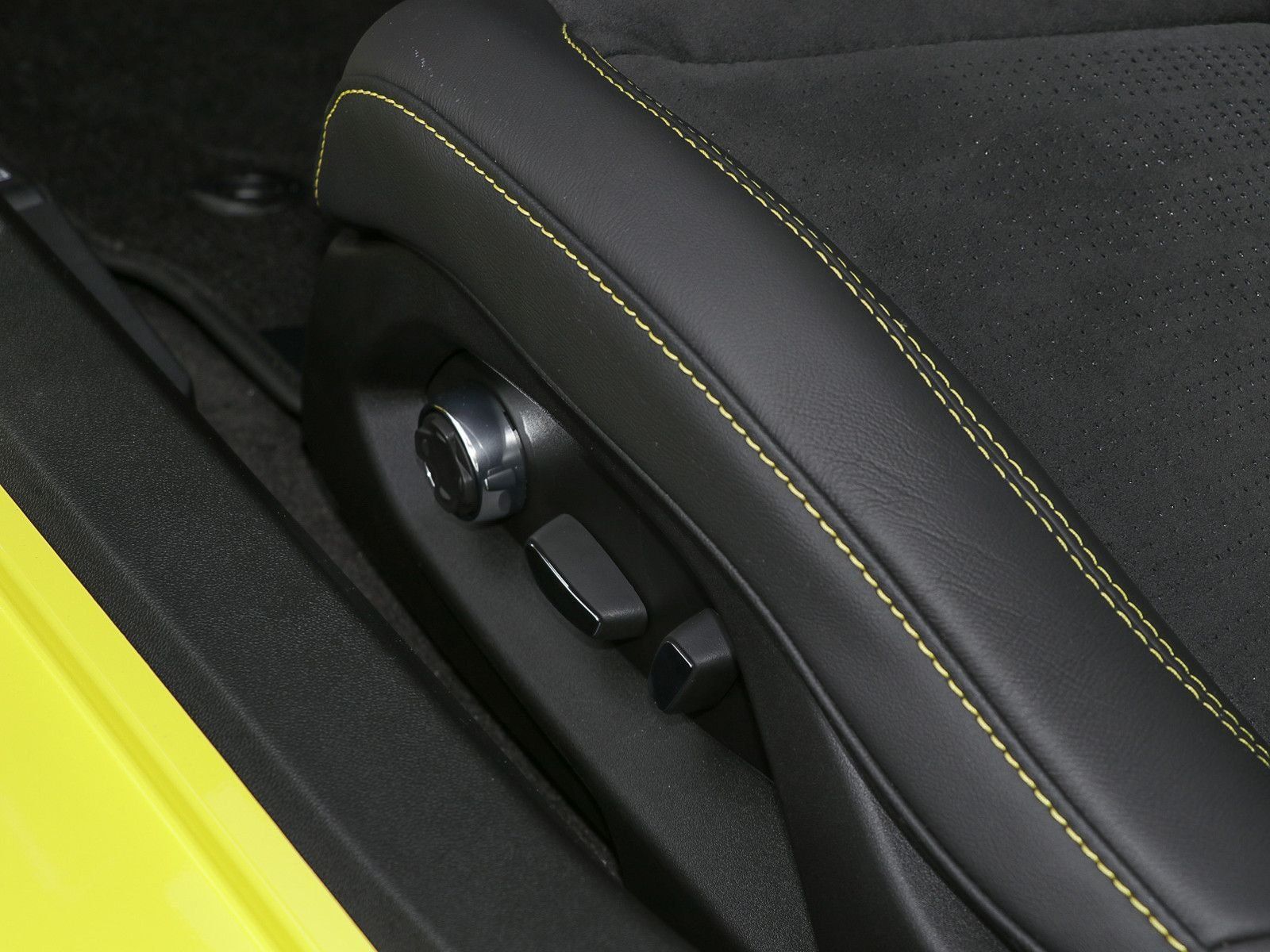 Corvette C8 Stingray Coupe 6,2 V8 3LT Europamodell STEPPE