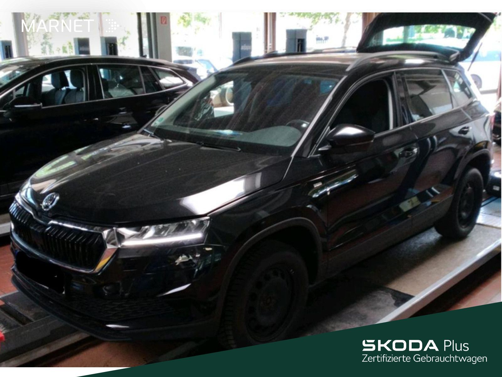 Skoda Karoq 1.5 TSI ACT Tour DSG*AHK*StHzg*LED*Keyless