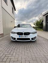 BMW     BMW 320d F31 Facelift Touring Shadow Line - BMW 320 in Lübeck