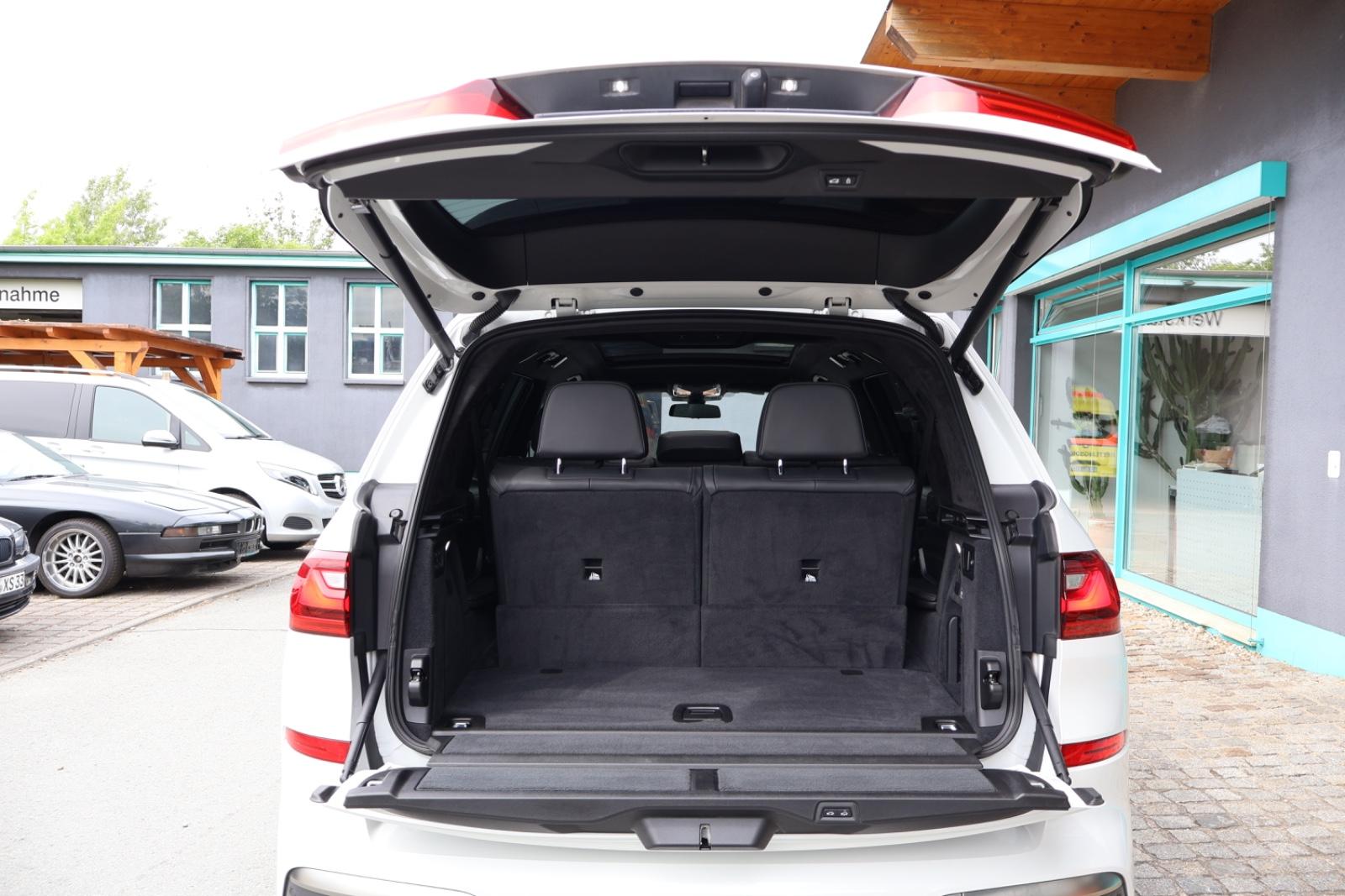 BMW X7 M50 d 7-Sitzer/Laser/Navi/SoftClose/STHZ/AHK