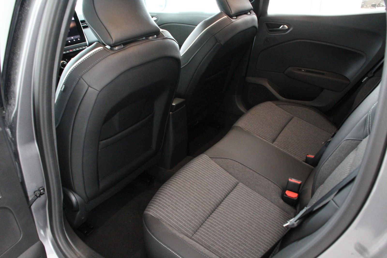 Fahrzeugabbildung Mitsubishi Colt Top LED*DAB*SHZ*BOSE*360°