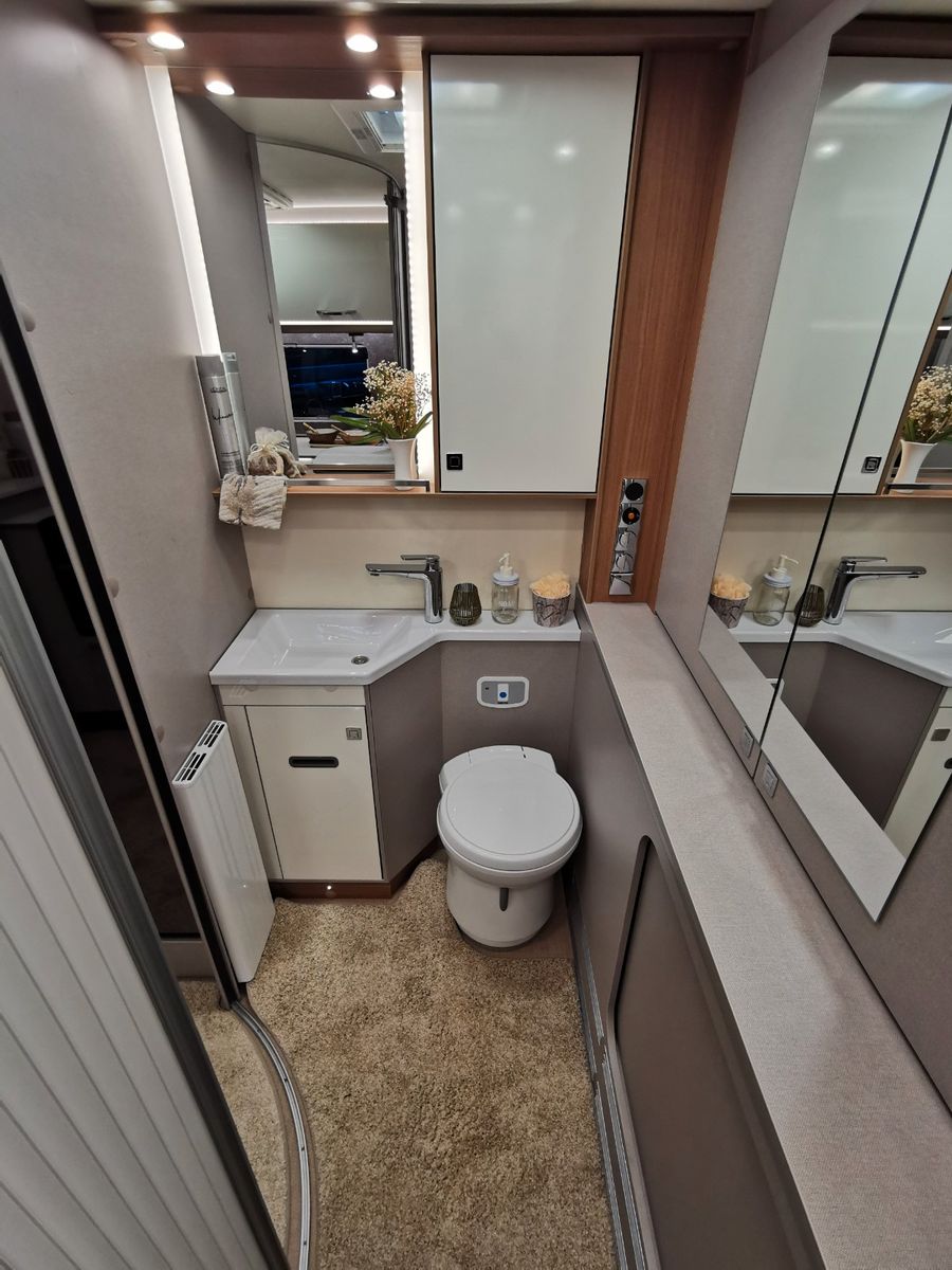 Fahrzeugabbildung Bürstner Lyseo Gallery TD 689 G SPAREN SIE € 62.159!