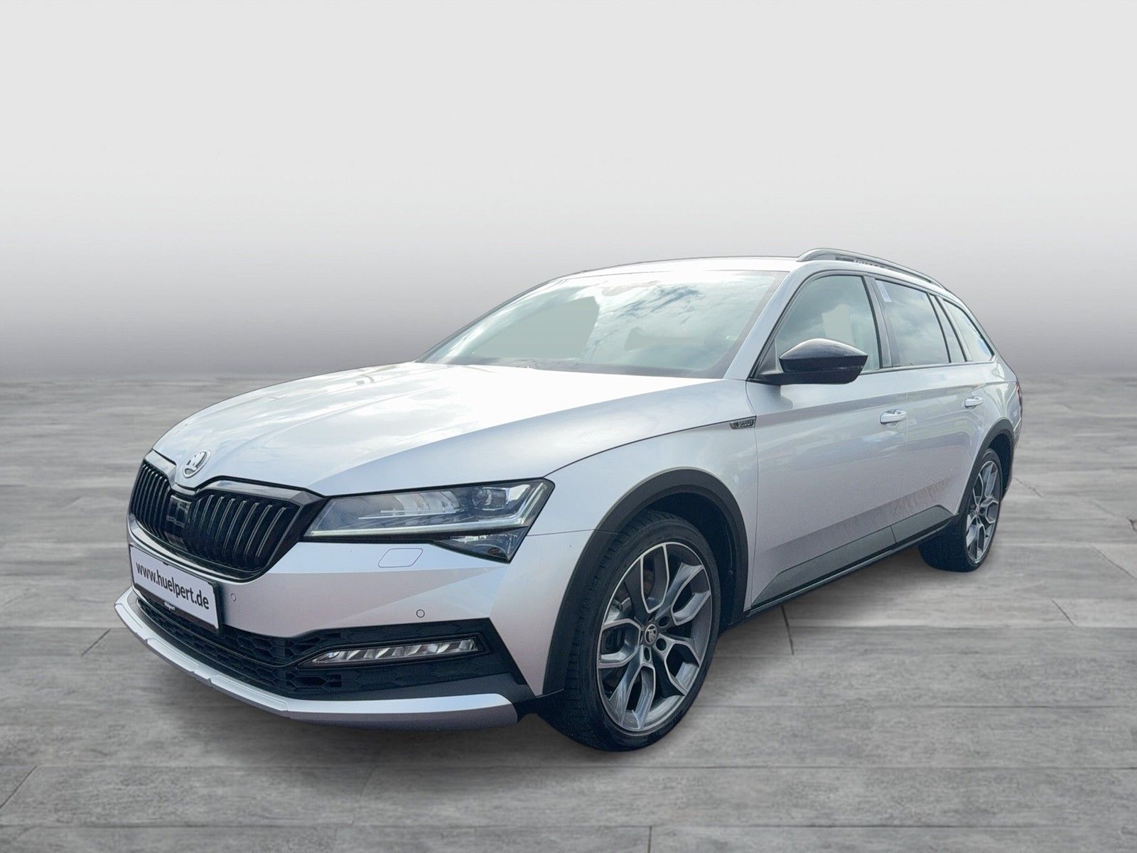 Skoda Superb Combi 2.0 SCOUT 4X4 AHK ACC LM19 MATRIX imagem 2