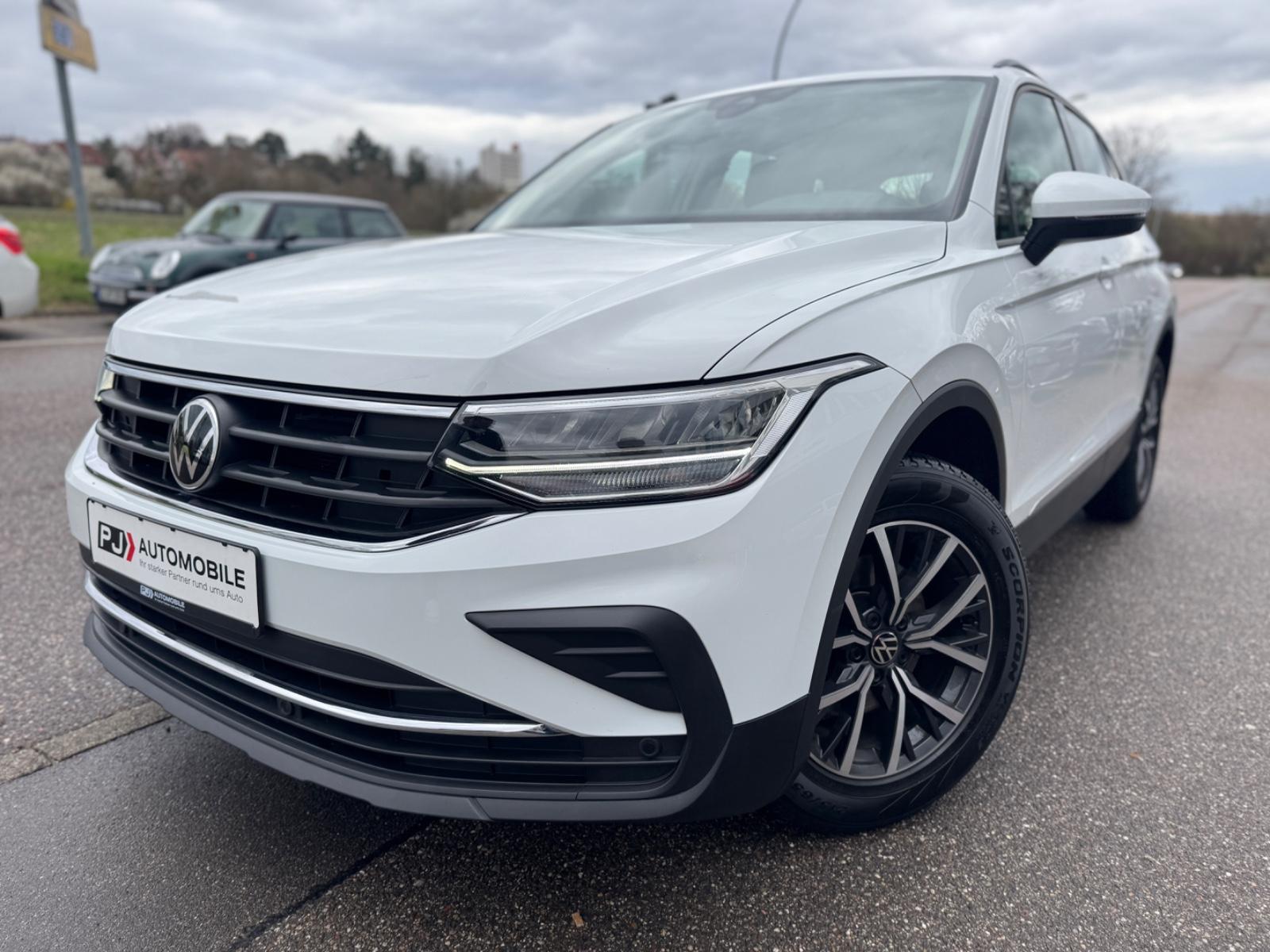 Volkswagen Tiguan 2.0 TDI Life Navi LED Kamera ACC AHK 1.H