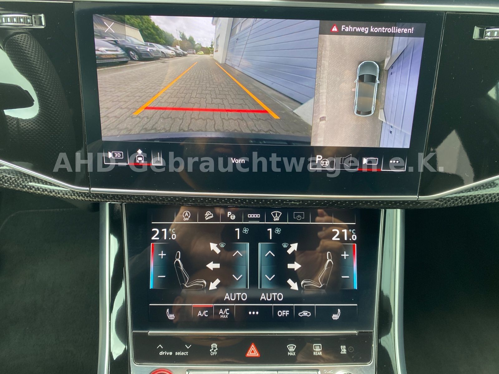 Fahrzeugabbildung Audi SQ8 4.0 TDI AHK B&O 360° Carbon Matrix Rauten 22