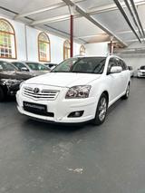 Toyota Avensis Kombi 2.0 Sol - weiße Toyota Avensis