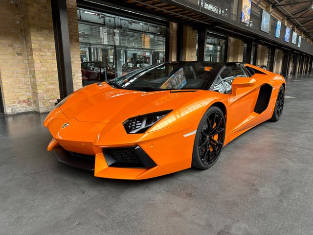 Lamborghini Aventador LP 700-4 Roadster