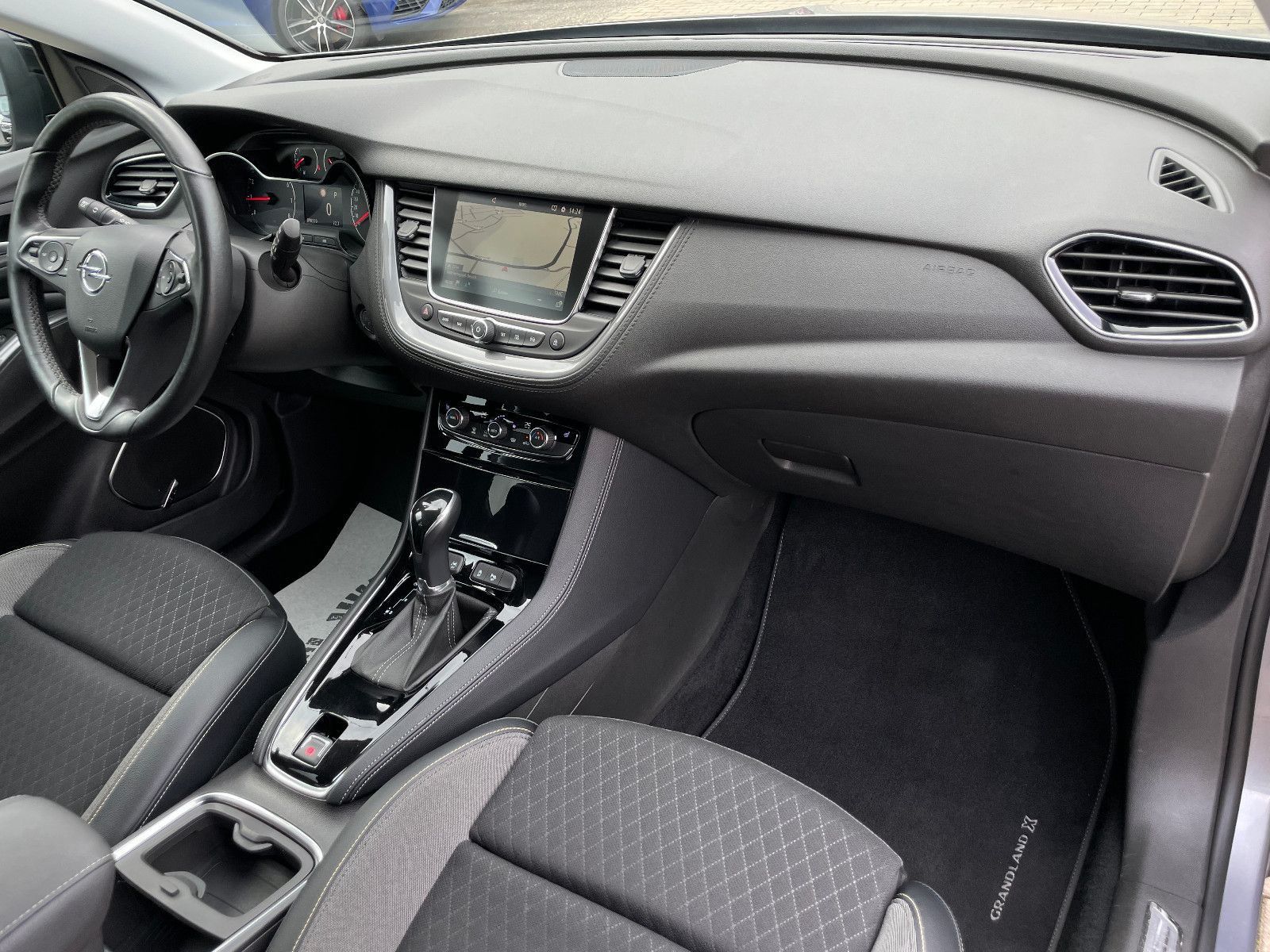 OPEL Grandland X, 2017, Benzin, 131 PS