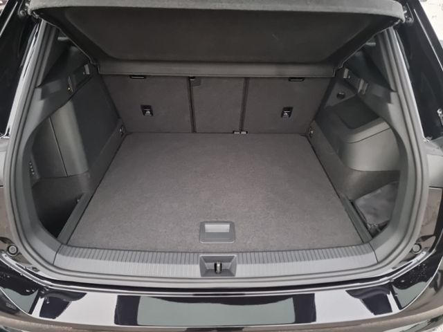 Fahrzeugabbildung Volkswagen Tiguan 1.5 TSI eHYBRID R-LINE MATRIX IQ.DRIVE NA