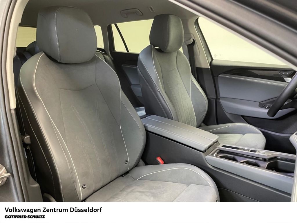 Volkswagen Passat Business 1.5 eHybrid DSG Kamera Navi Sitz foto 17