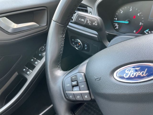 Fahrzeugabbildung Ford Focus 1.5 EcoBlue, Cool & Connect Autom. DAB, Ei