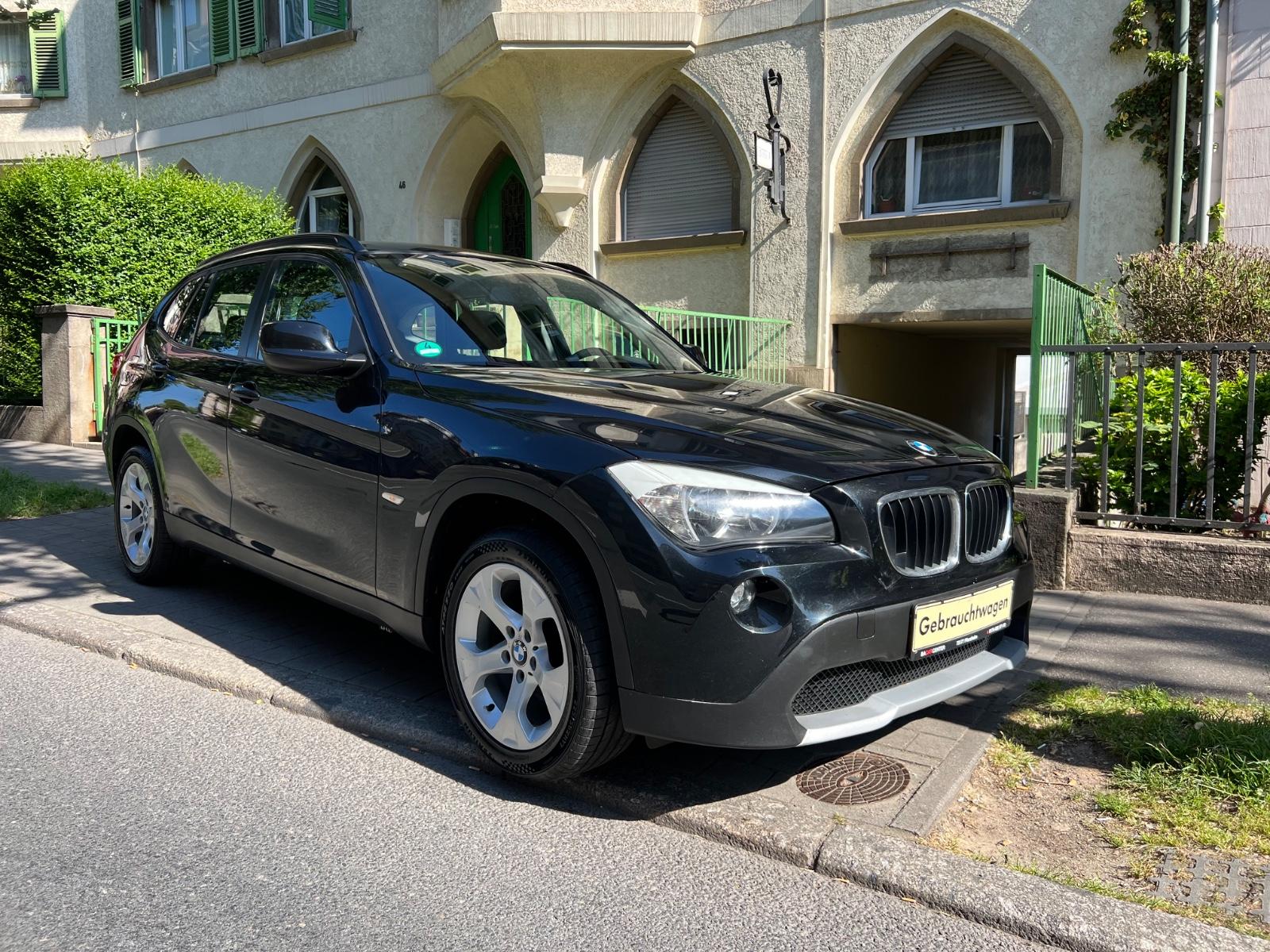 BMW X1 Baureihe X1 18 i sDrive SCHECKHEFT