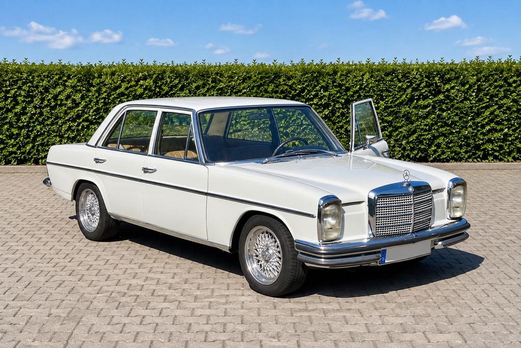 Mercedes-Benz 200 W115 /8 Schiebedach H-Zu...