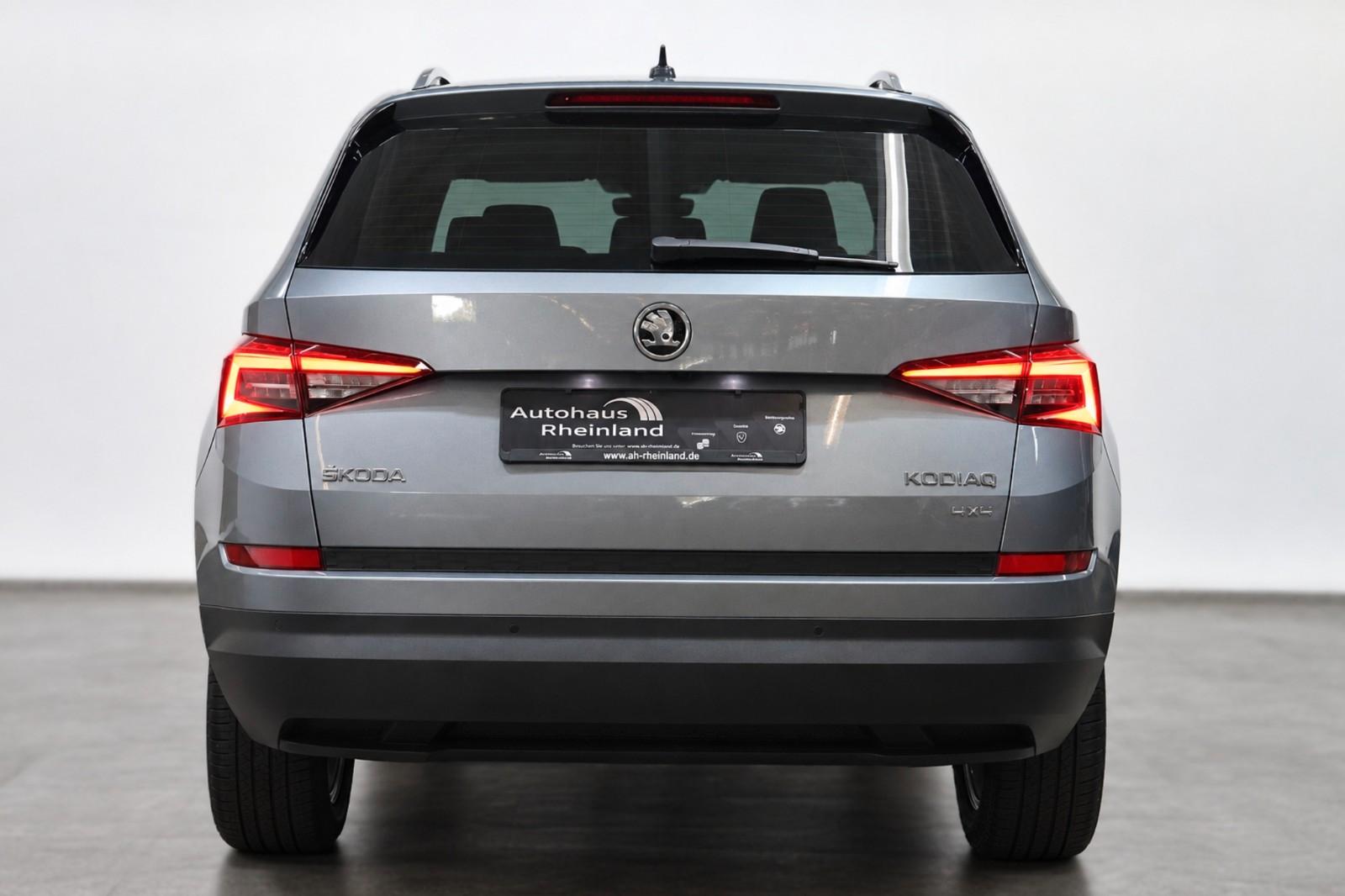 Skoda Kodiaq Style 4x4*7SITZER*PANO*360°*ACC*APPLE*AHK