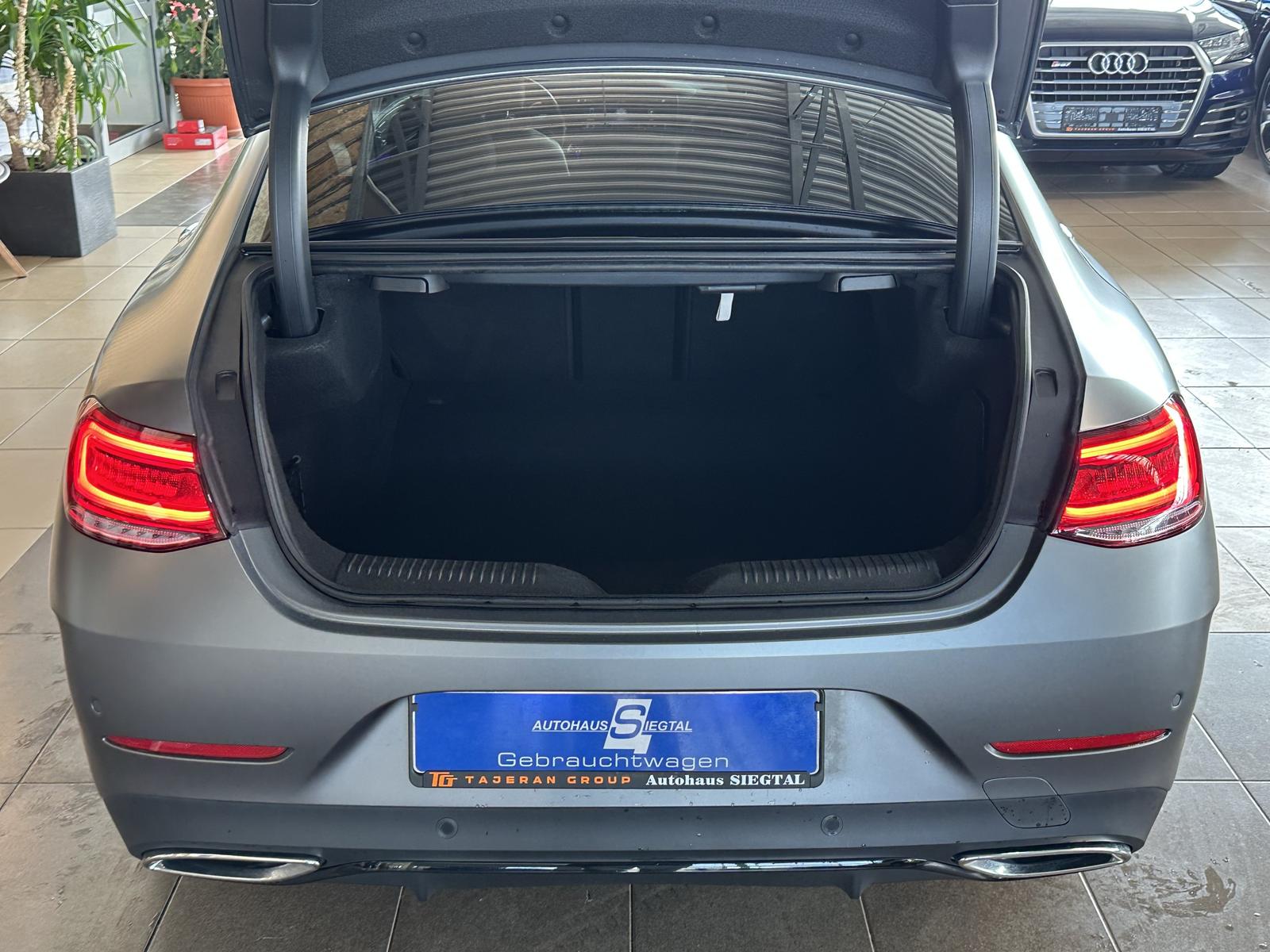 Mercedes-Benz CLS 300 4M*AMG Line*ACC*OLED*MBUX*Leder*LED*
