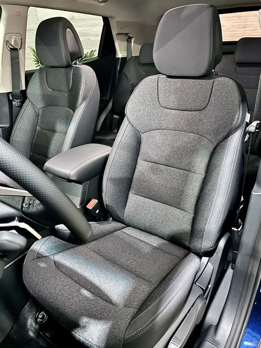 Fahrzeugabbildung Ssangyong Korando **SONDERMODELL RUBY**ASSISTENZSYSTEME**