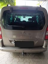 Peugeot Partner Tepee 120 PS | AHK | Family| Mod - Peugeot Partner Tepee mit Diesel-Antrieb