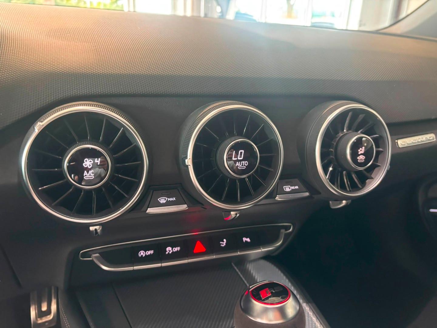 Audi TT RS Roadster 2.5 TFSI quattro