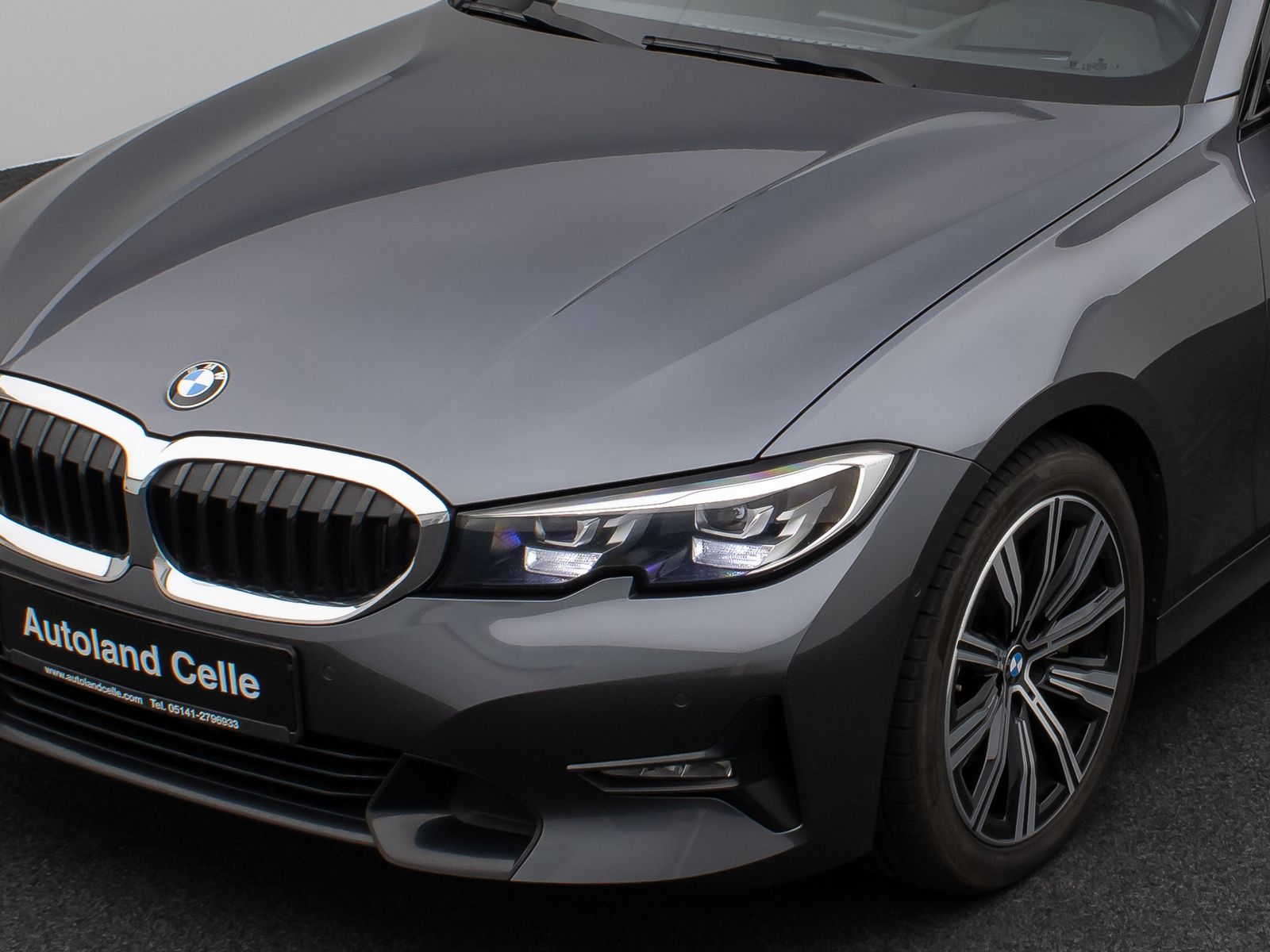 Fahrzeugabbildung BMW 330d xD Sport Line Kamera Lenkrhzg HUD DAB H/K