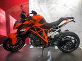 KTM 1290 Super Duke R + Extras - KTM DUKE