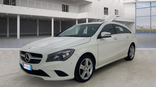 Mercedes-Benz MERCEDES-BENZ CLA Shooting Brake 200 d (cdi) Bus