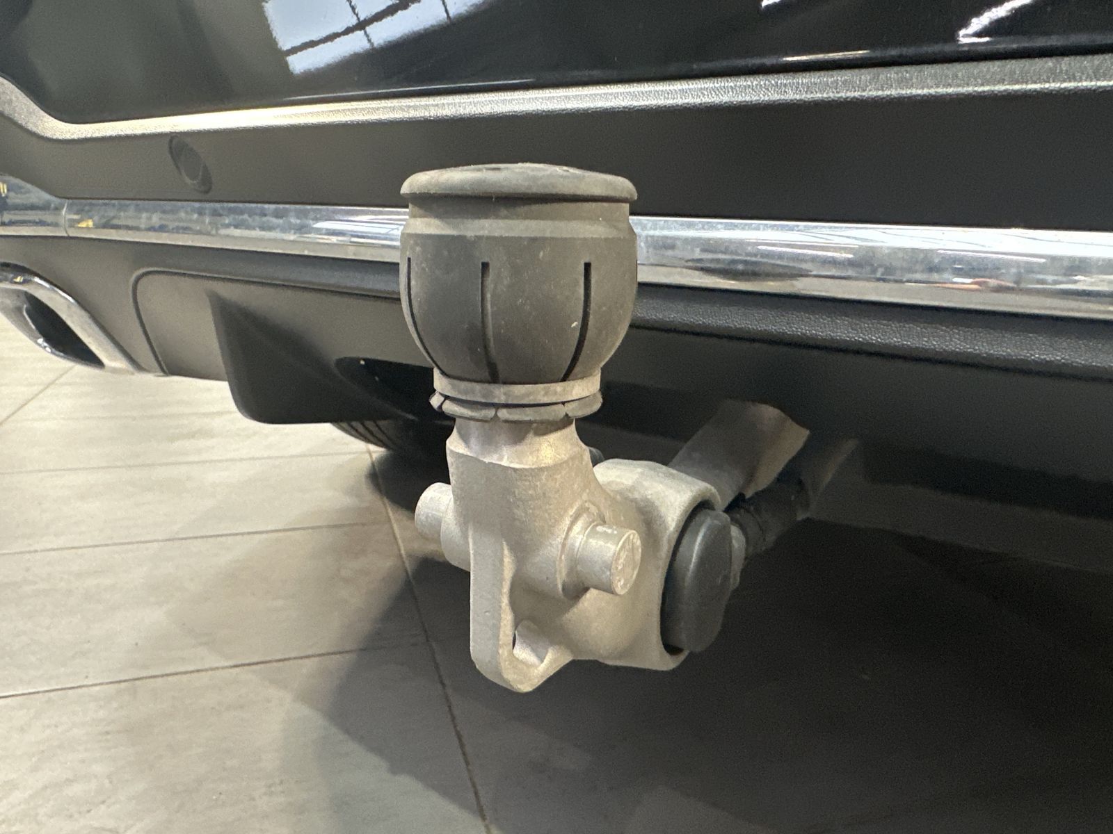 Fahrzeugabbildung Mercedes-Benz GLC 200d 4Matic AMG-Line NAV+LED+AHK+19ZO+KAMERA