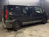 Opel Vivaro 2,5 CDTI 94000TKM AHK Rückfahr Kamera - Opel Vivaro: Kleinbus