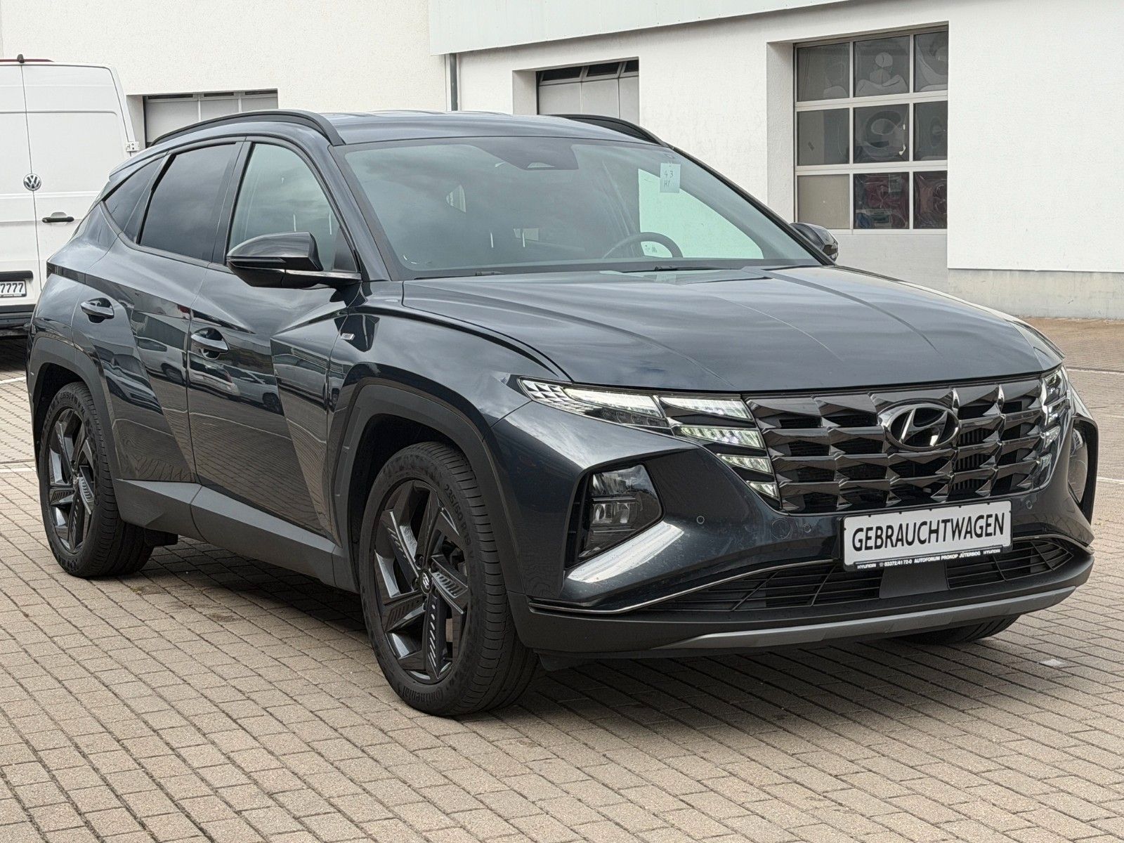 Fahrzeugabbildung Hyundai TUCSON 1.6 T-GDI 48V Blackline *8-fach*ACC*AHK*