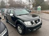 Nissan Navara Pickup Double Cab LE EVO V6 4X4 LB - Nissan Navara: Cab Double