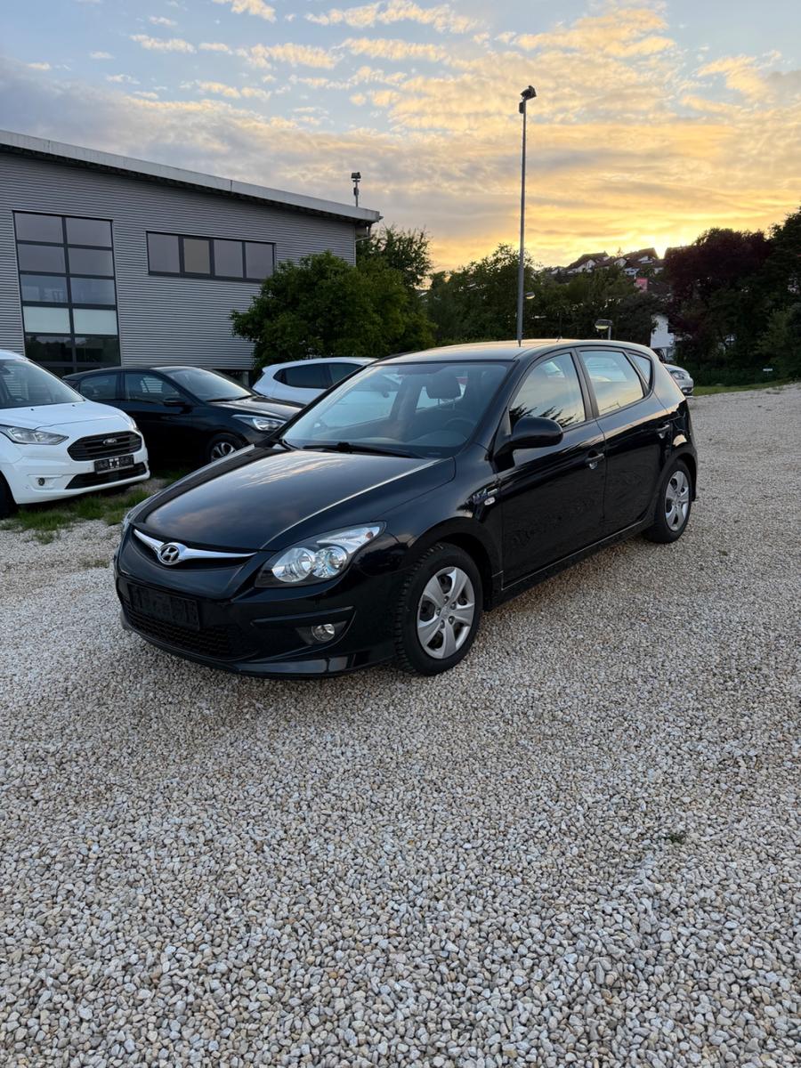 Hyundai i30 1.6 CRDi 66 kW Edition20