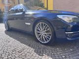 BMW 730d xDrive - - blaue BMW 730