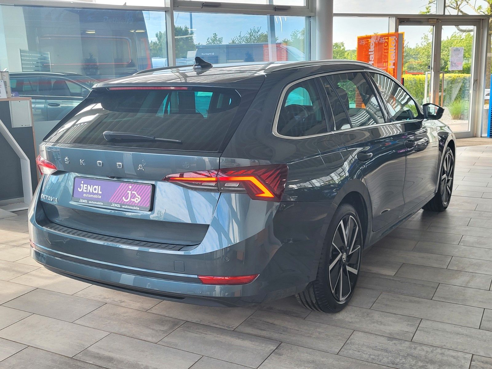 Fahrzeugabbildung SKODA Octavia Combi Style Sitzheizung, Navi, Kamera