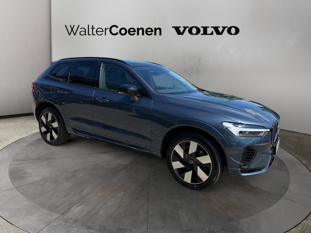 VOLVO XC60 T6 AWD Plug-in Hybrid Plus Dark 360° VOLVO XC60 T6 AWD Plug-in Hybrid Plus Dark 360°