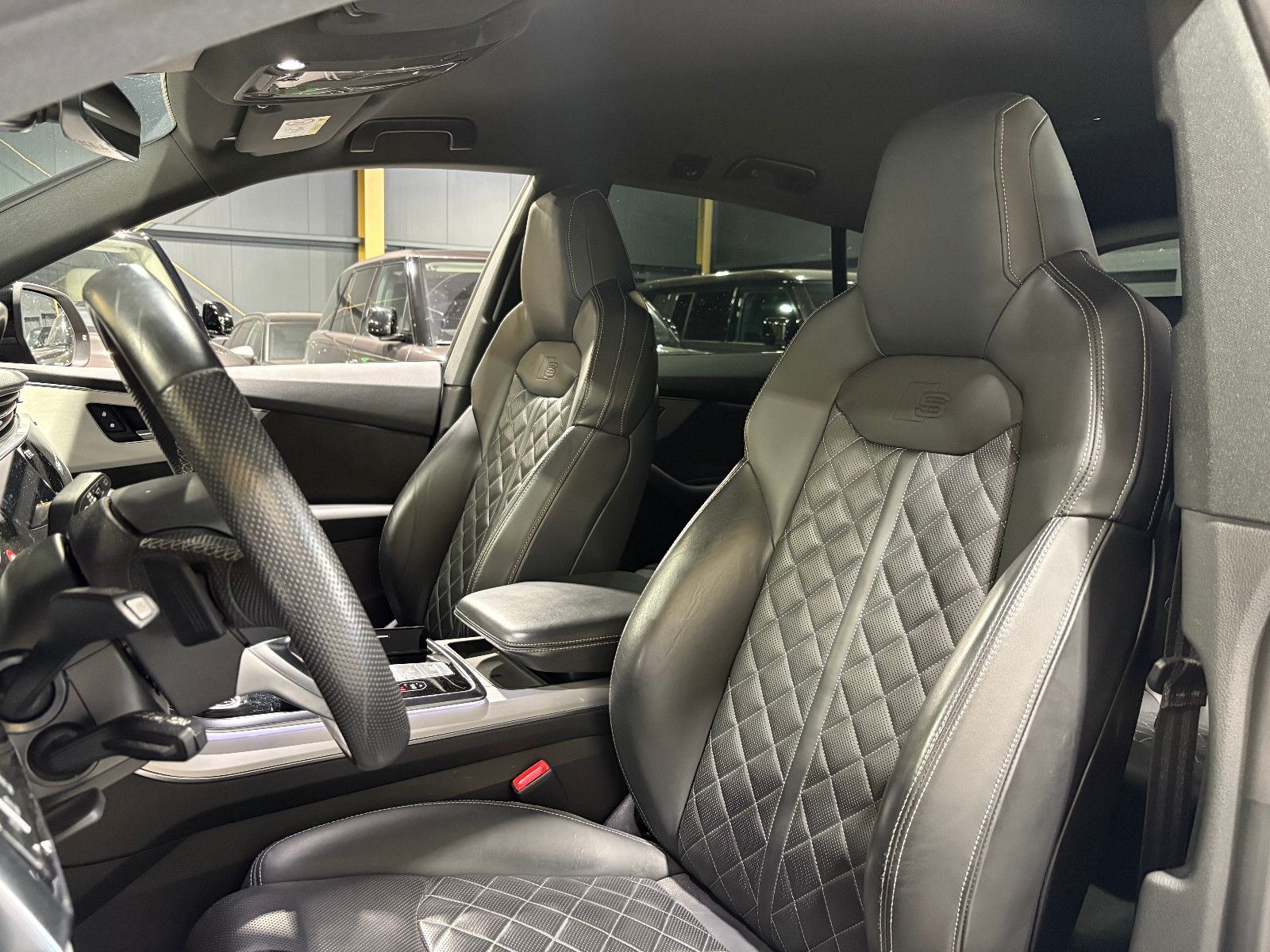 Fahrzeugabbildung Audi Q8 45 TDI quattro/APPLE/8-FACH/MASSAGE/NAVI/KAME