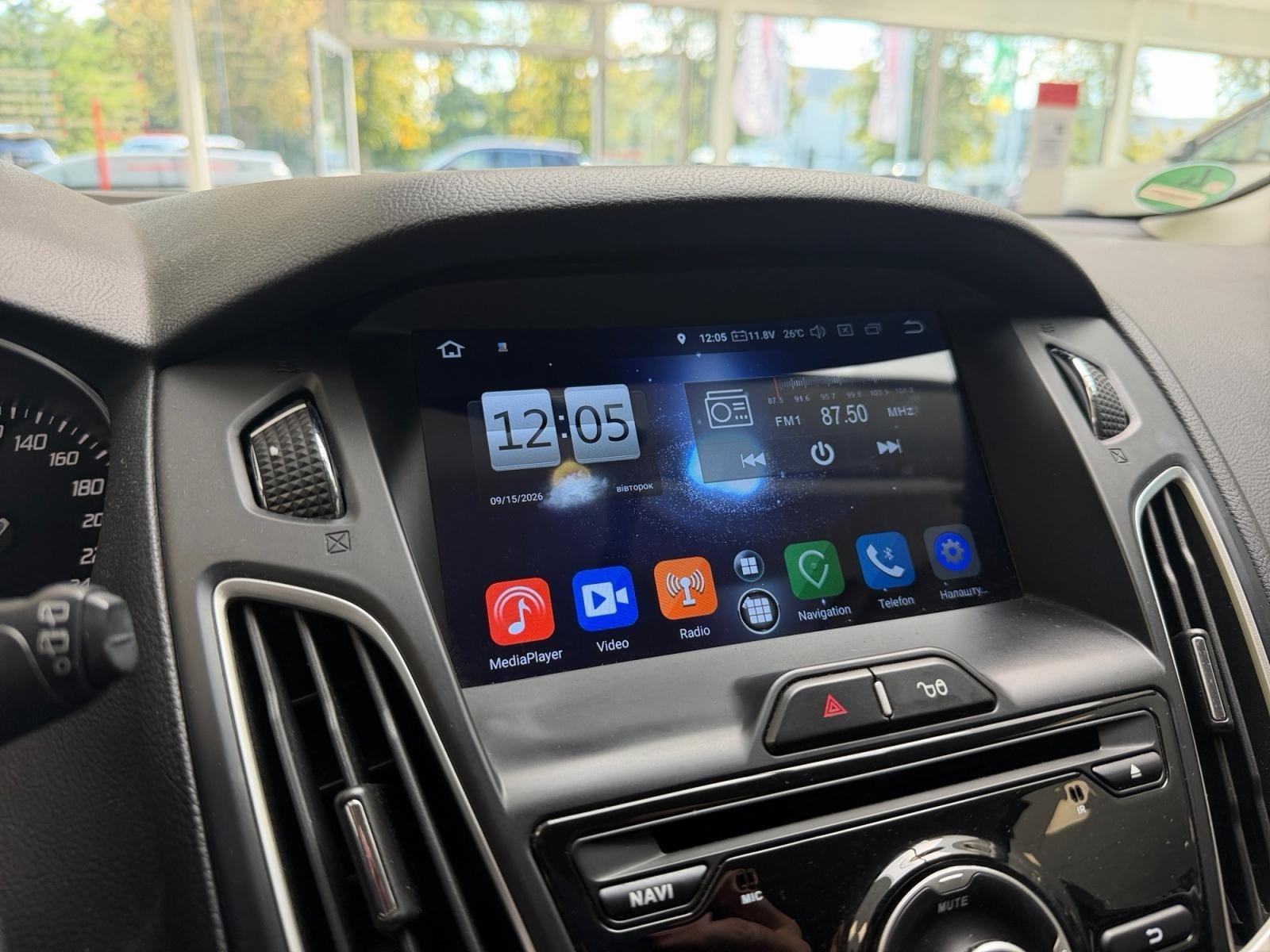 Ford Focus 2014 — photo 14