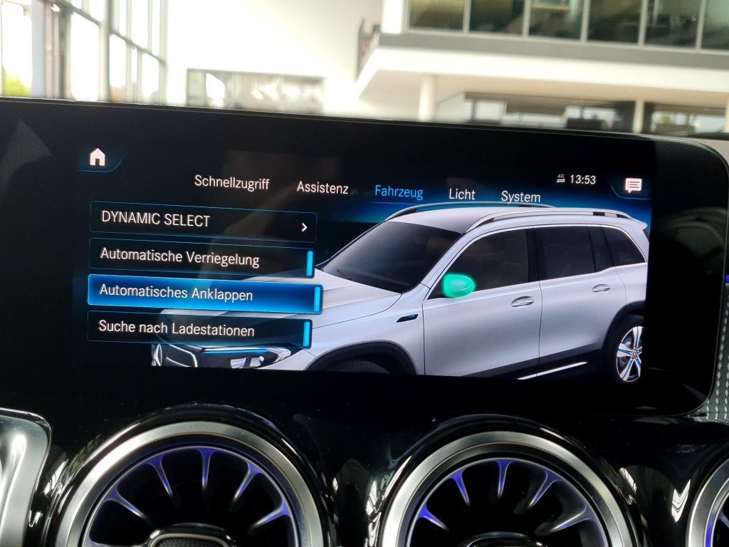 Fahrzeugabbildung Mercedes-Benz EQB 300 4MATIC Progressive*360 Grad*PDC*18 Zoll
