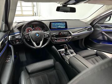 Fahrzeugabbildung BMW 540i xD Sport Line ACC 360°Belüftung DAB HUD H/K
