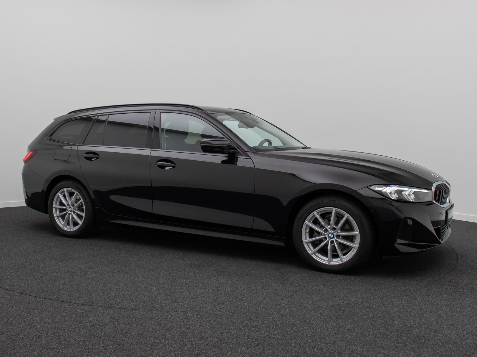 Fahrzeugabbildung BMW 318i Kamera DAB HiFi CockPit+ Geschwindigkeitsre
