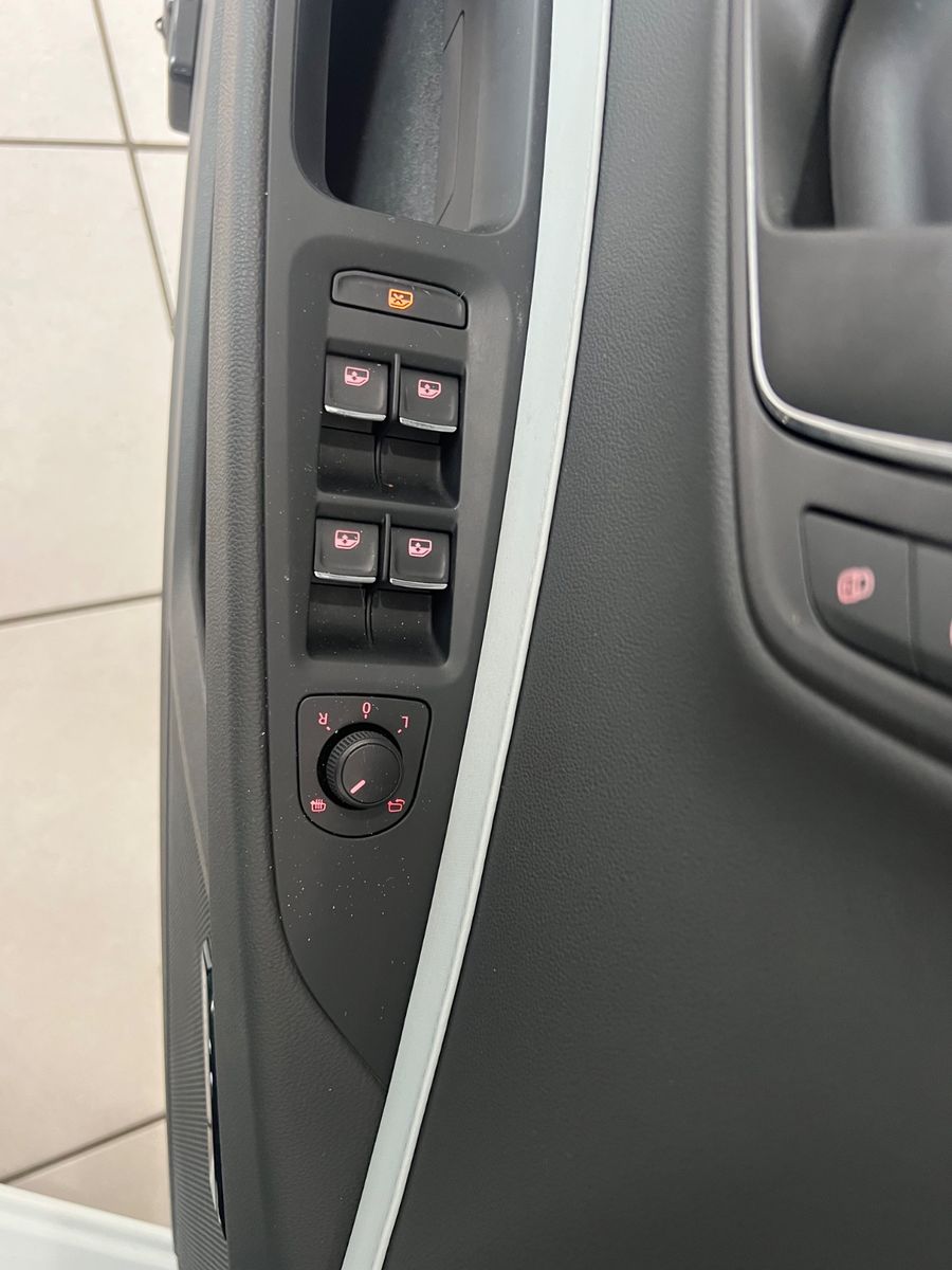 Fahrzeugabbildung SEAT Leon Cupra 290 DSG * SCHALENSITZE *