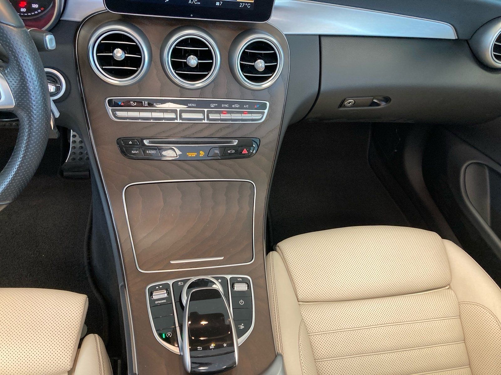Fahrzeugabbildung Mercedes-Benz C 300 AMG*Burmester*Distro*Totwink*LED*Kam*AHK*