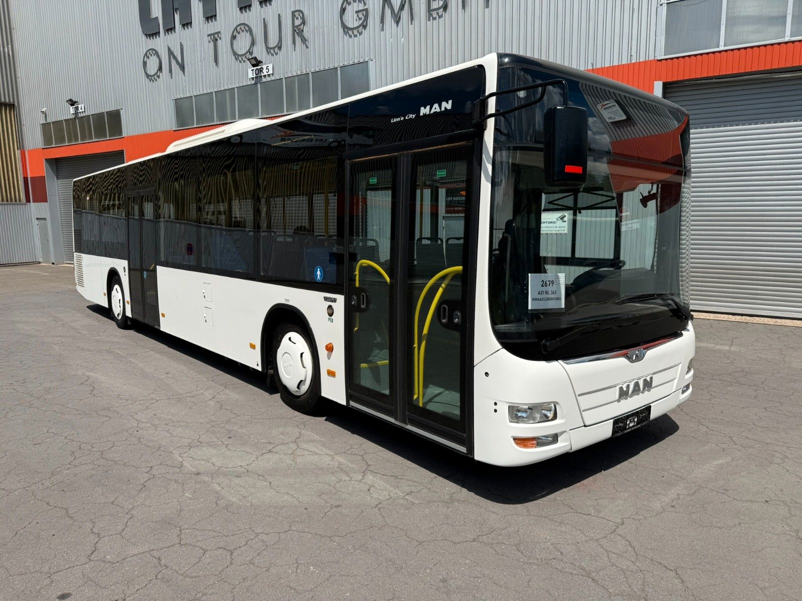 MAN  2014 - Image 1 of 34