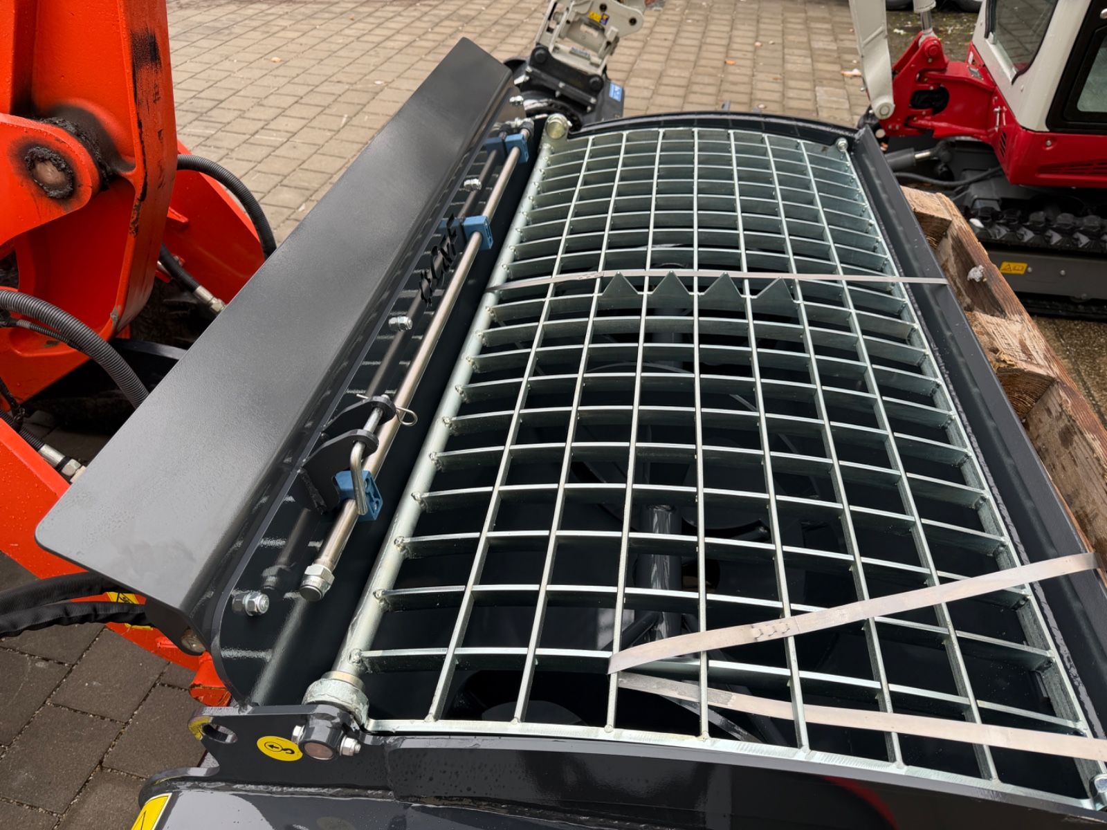 Fahrzeugabbildung CAT Betonmischschaufel CNF BMX 520T