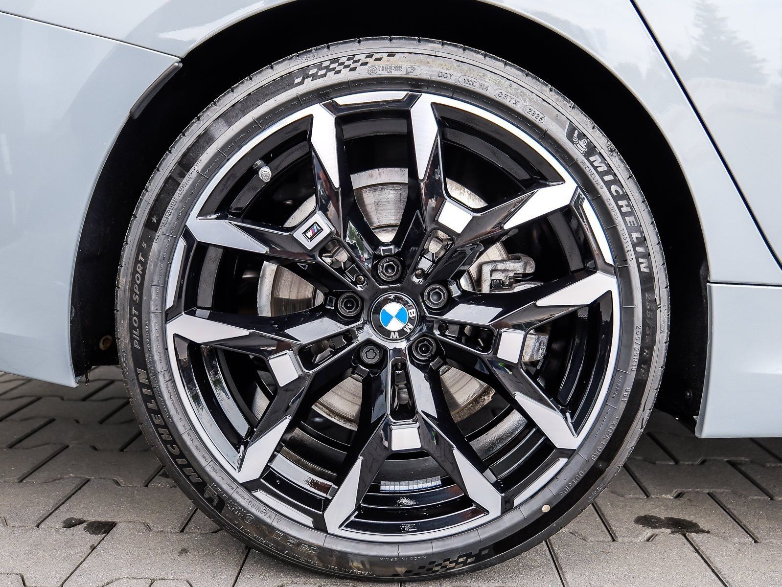 BMW 330 - Bild 4