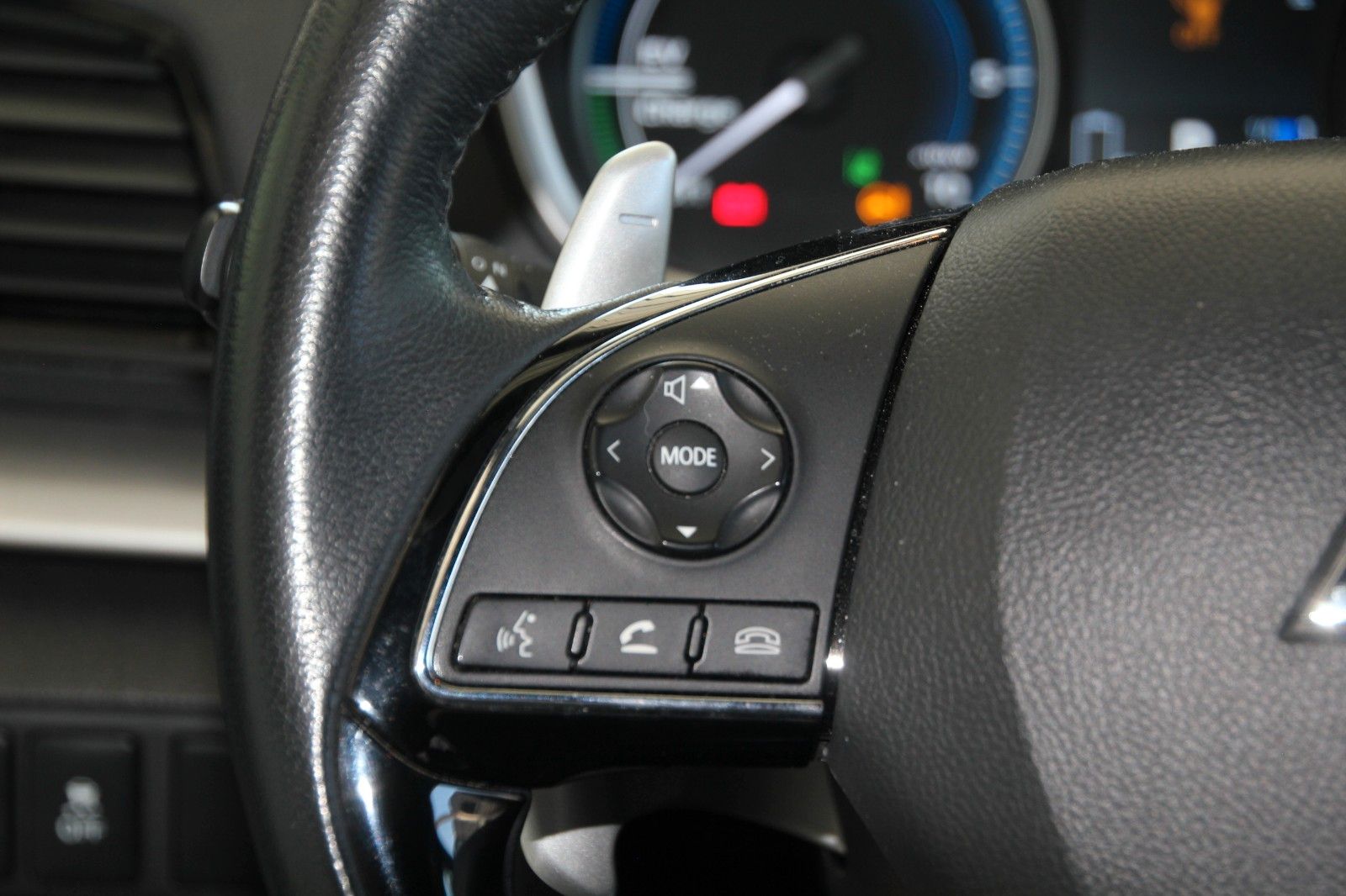 Fahrzeugabbildung Mitsubishi Eclipse Cross Plus Hybrid 4WD