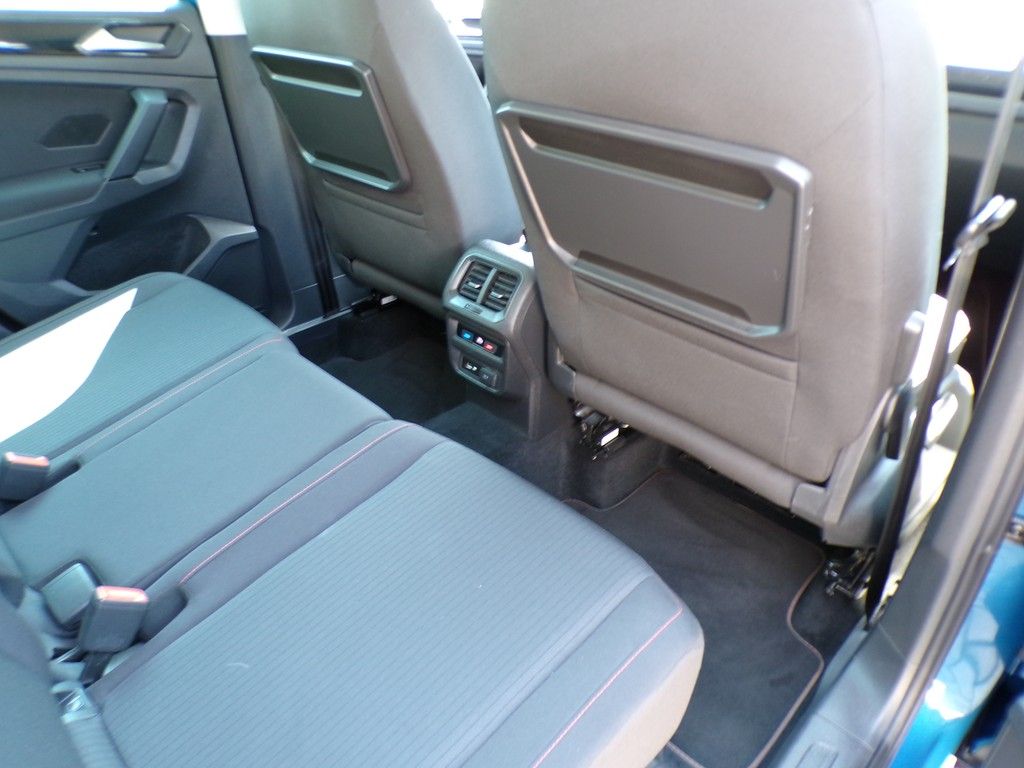 Fahrzeugabbildung Volkswagen Tiguan 1.4 TSI Sound *Navi*ACC*AHK*