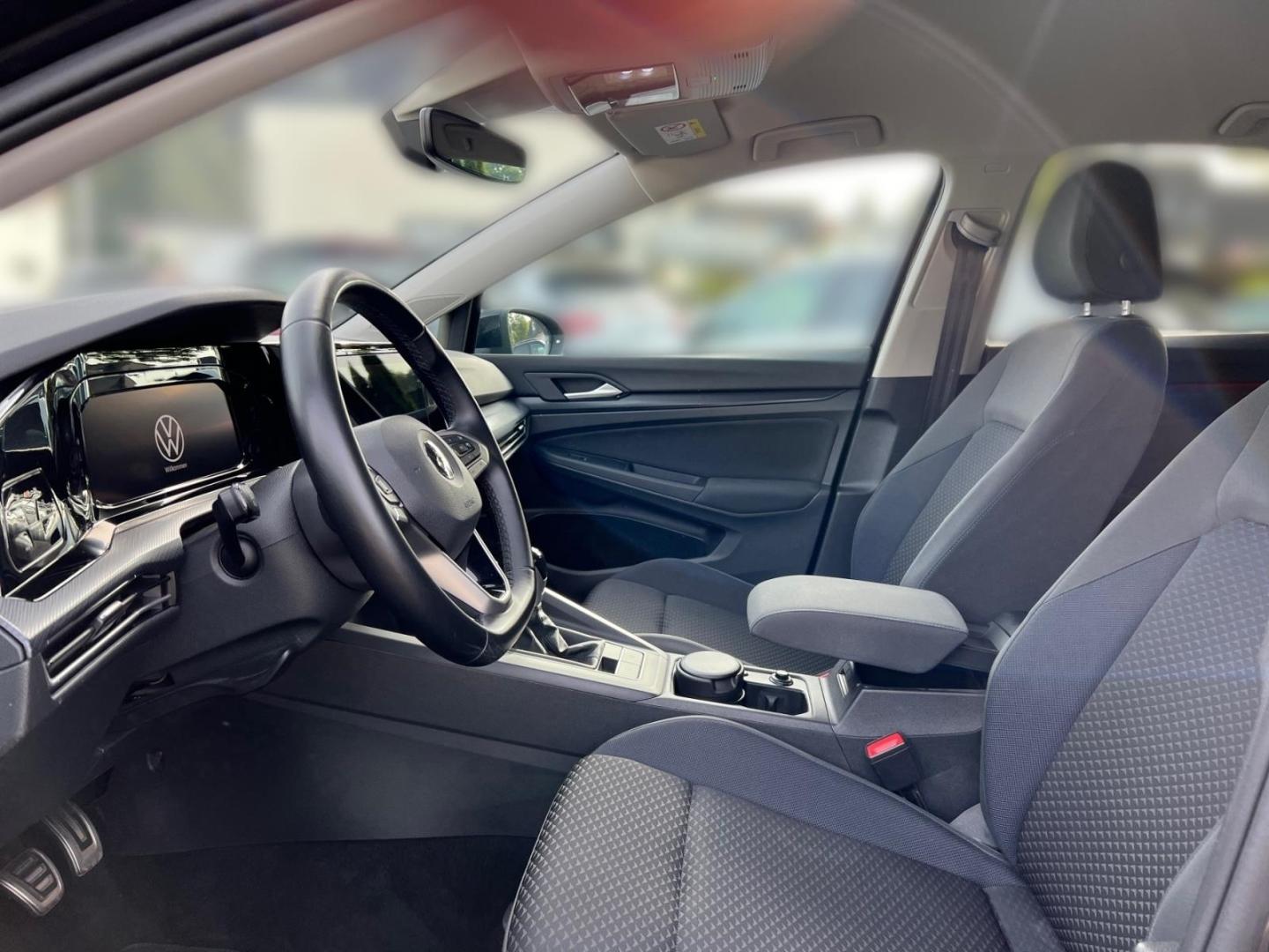 Volkswagen Golf VIII United 1.5 TSI BMT Alu 18 Navi PDC SHZ, миниатюра 10