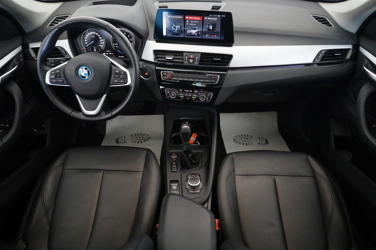 Fahrzeugabbildung BMW X1 xDrive 25 e Advantage,Leder,Navi,Pano,HUD,AHK