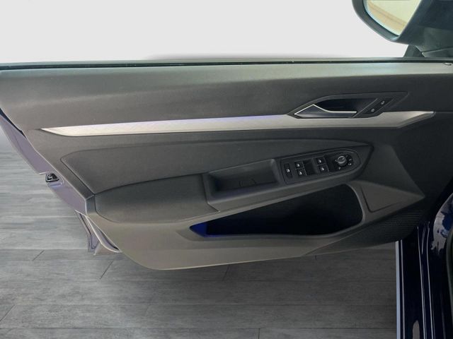 Golf VIII Variant 2.0 TDI DSG Life Bluetooth LED